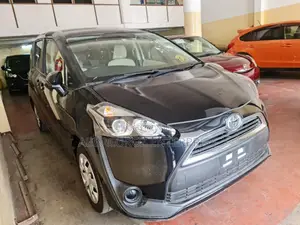 Toyota Sienta 2015 Black