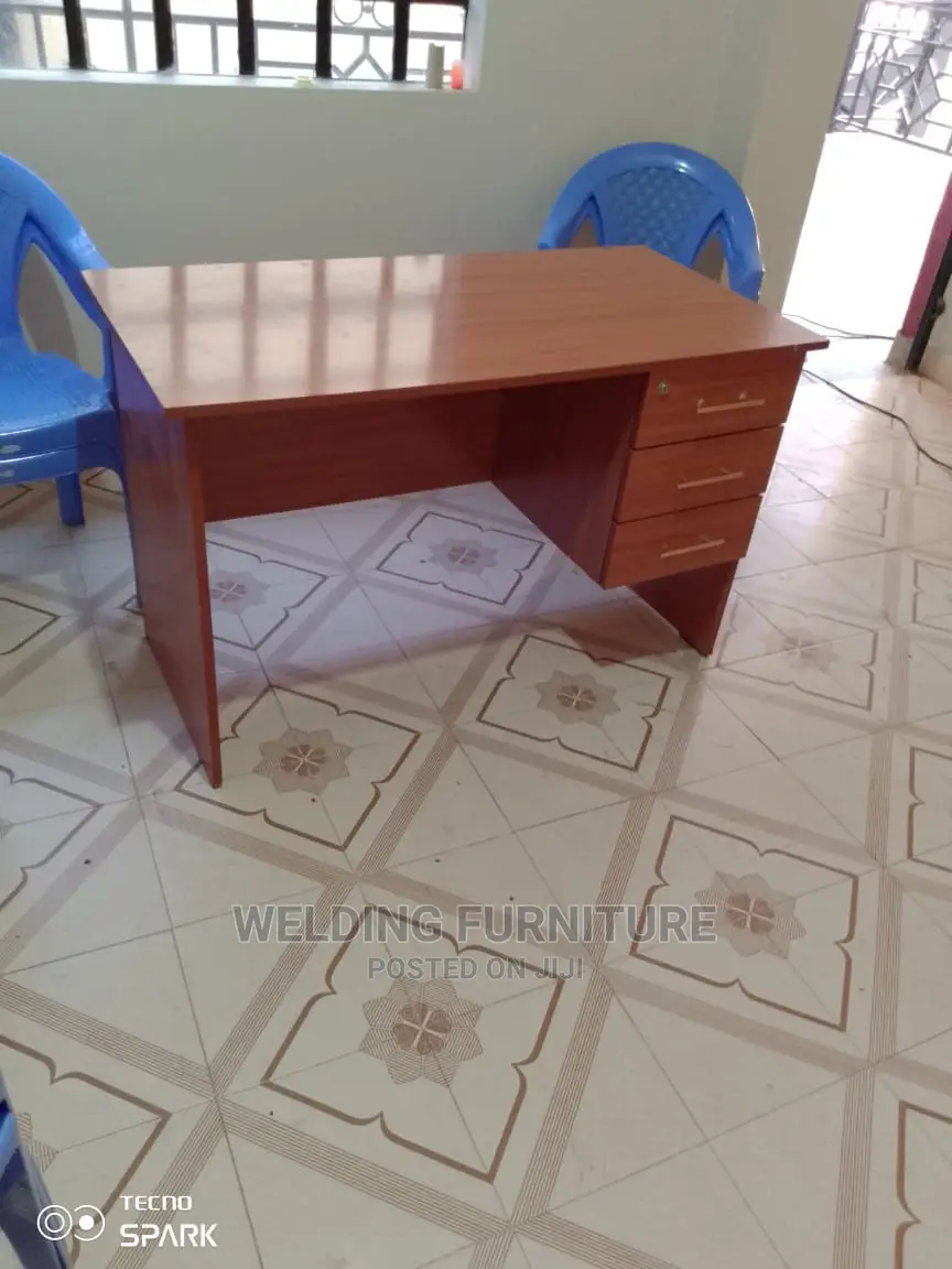 Office Desk 1(2m)