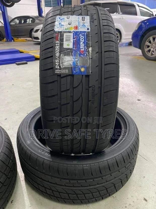 245/40 R19 Altenzo Tyre - main view
