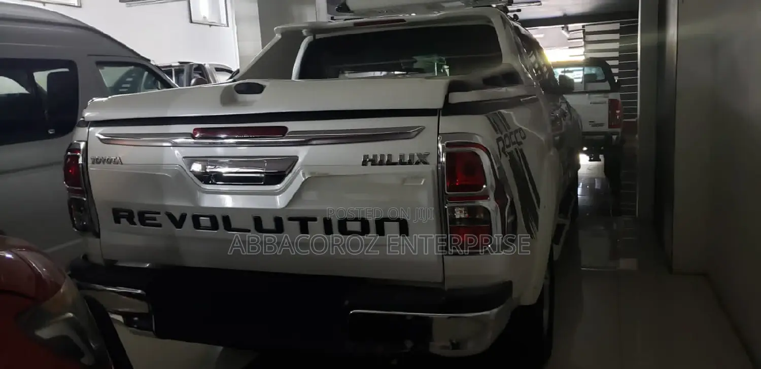 Toyota Hilux 2016 White