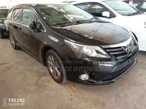 Toyota Avensis 2015 Black