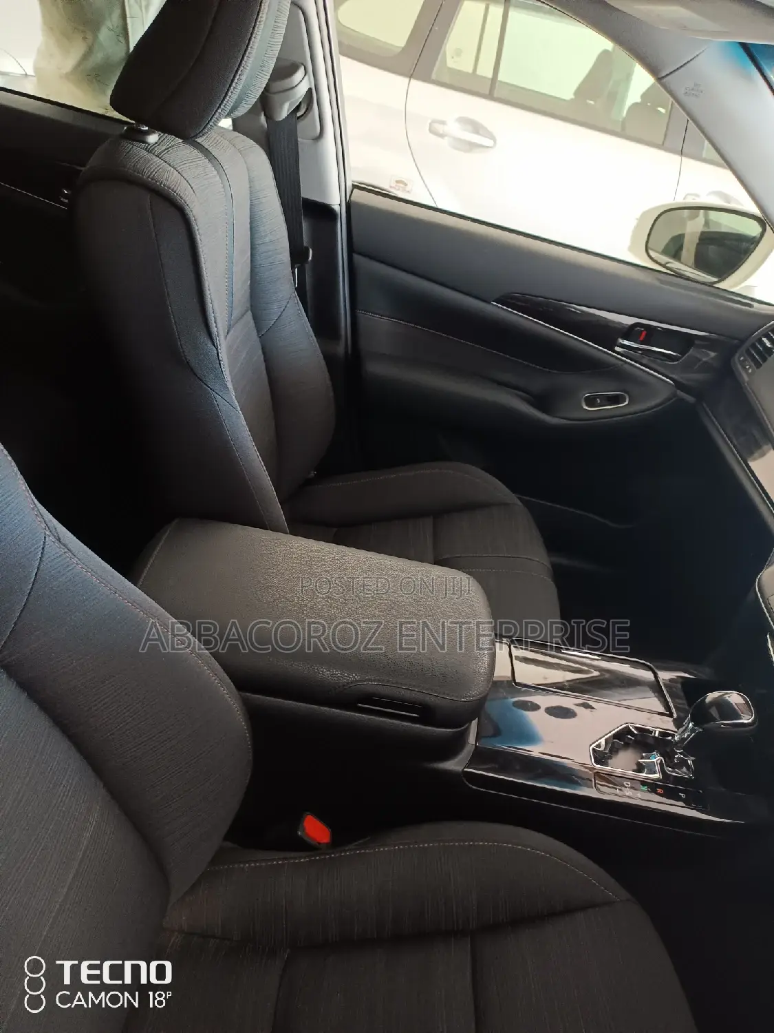 Toyota Crown 2014 White
