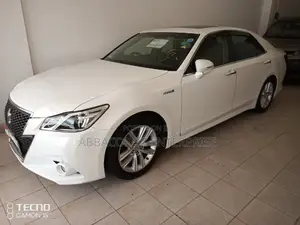 Toyota Crown 2014 White