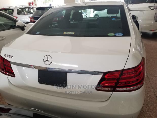 Mercedes-Benz E300 2014 White - thumbnail 3