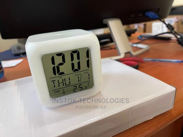 Glowing LED 7- Color Change Digital Alarm - thumbnail 3