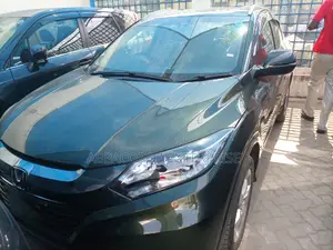 Honda Vezel 1.5 Hybrid 2WD 2015 Green