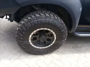 Toyota Hilux 2016 Black