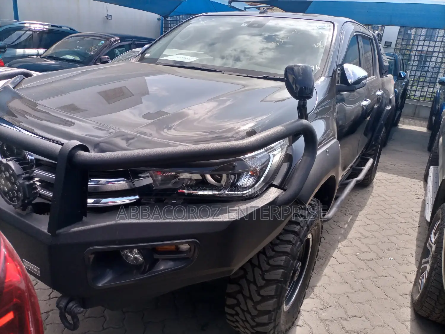 Toyota Hilux 2016 Black