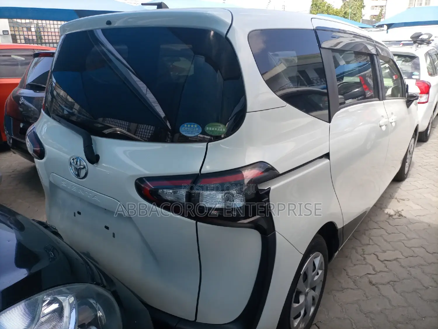 Toyota Sienta 2016 White