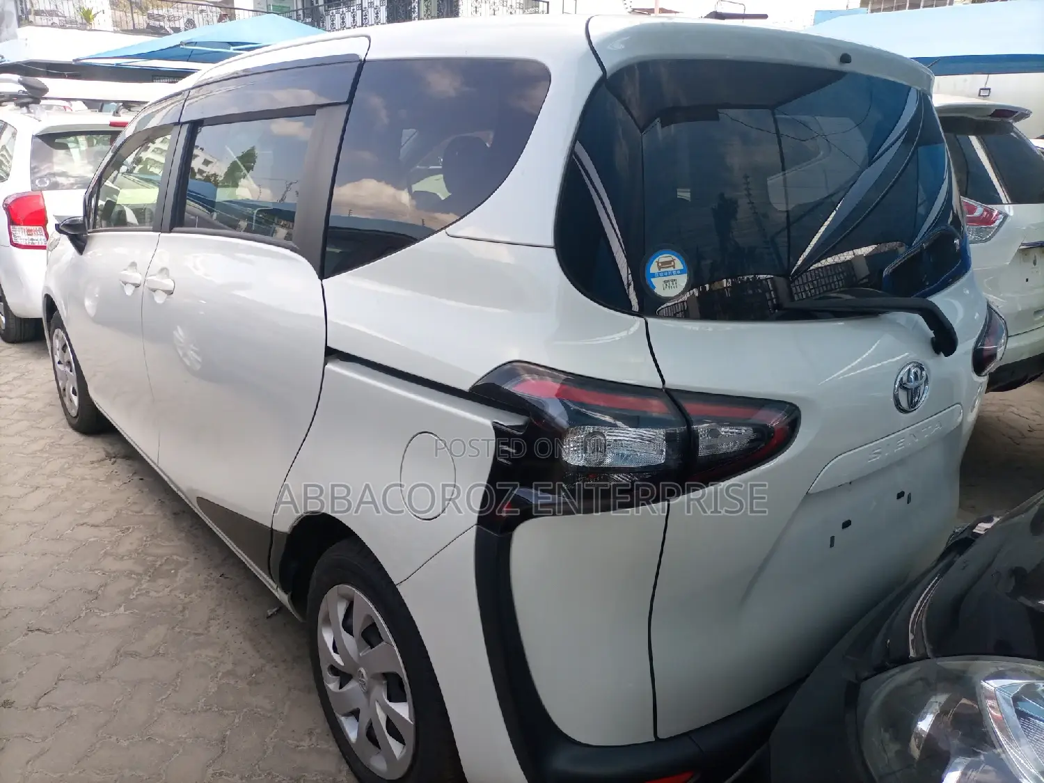 Toyota Sienta 2016 White