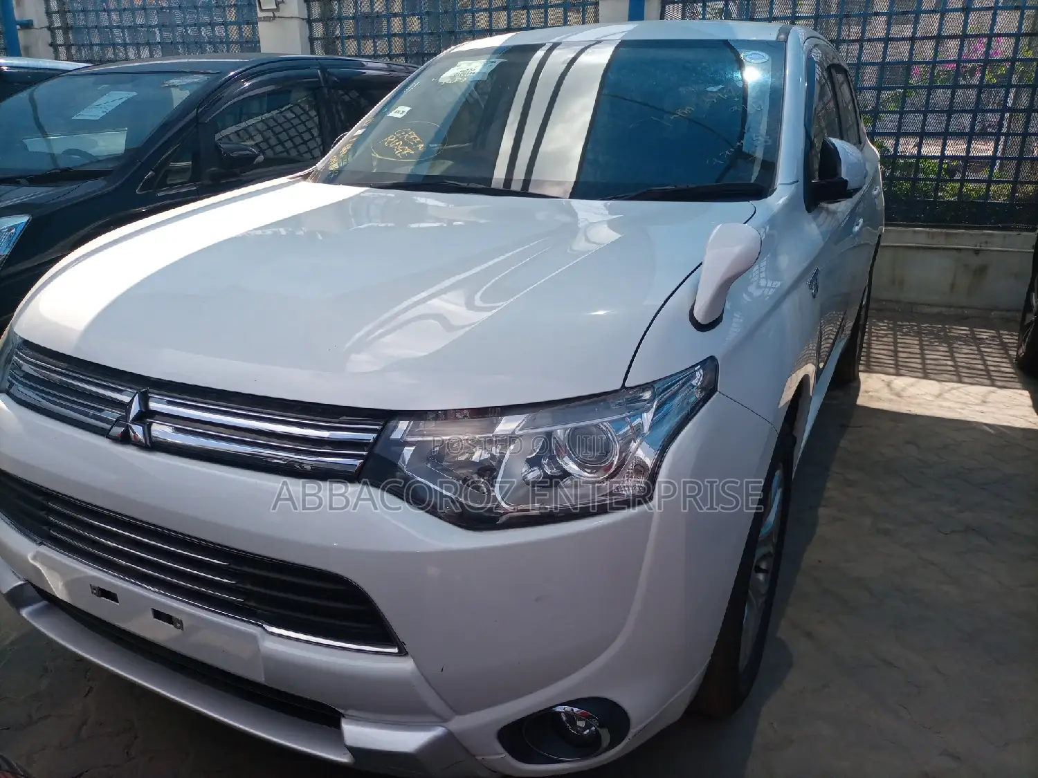 Mitsubishi Outlander 2015 White