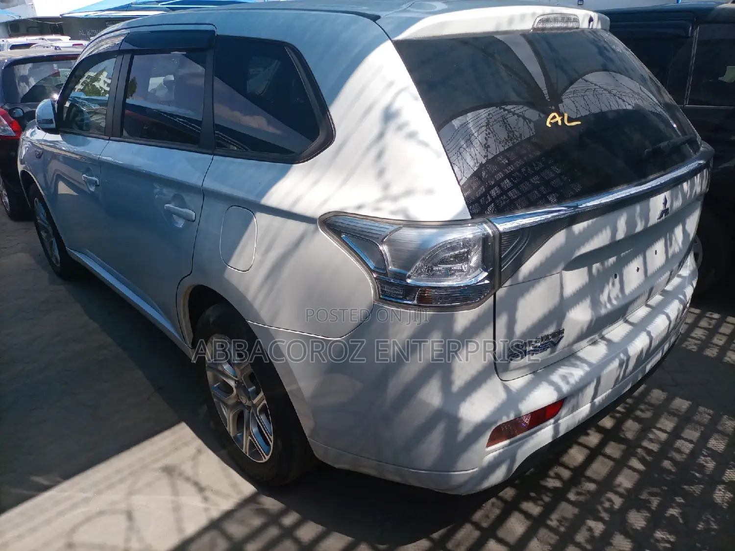 Mitsubishi Outlander 2015 White