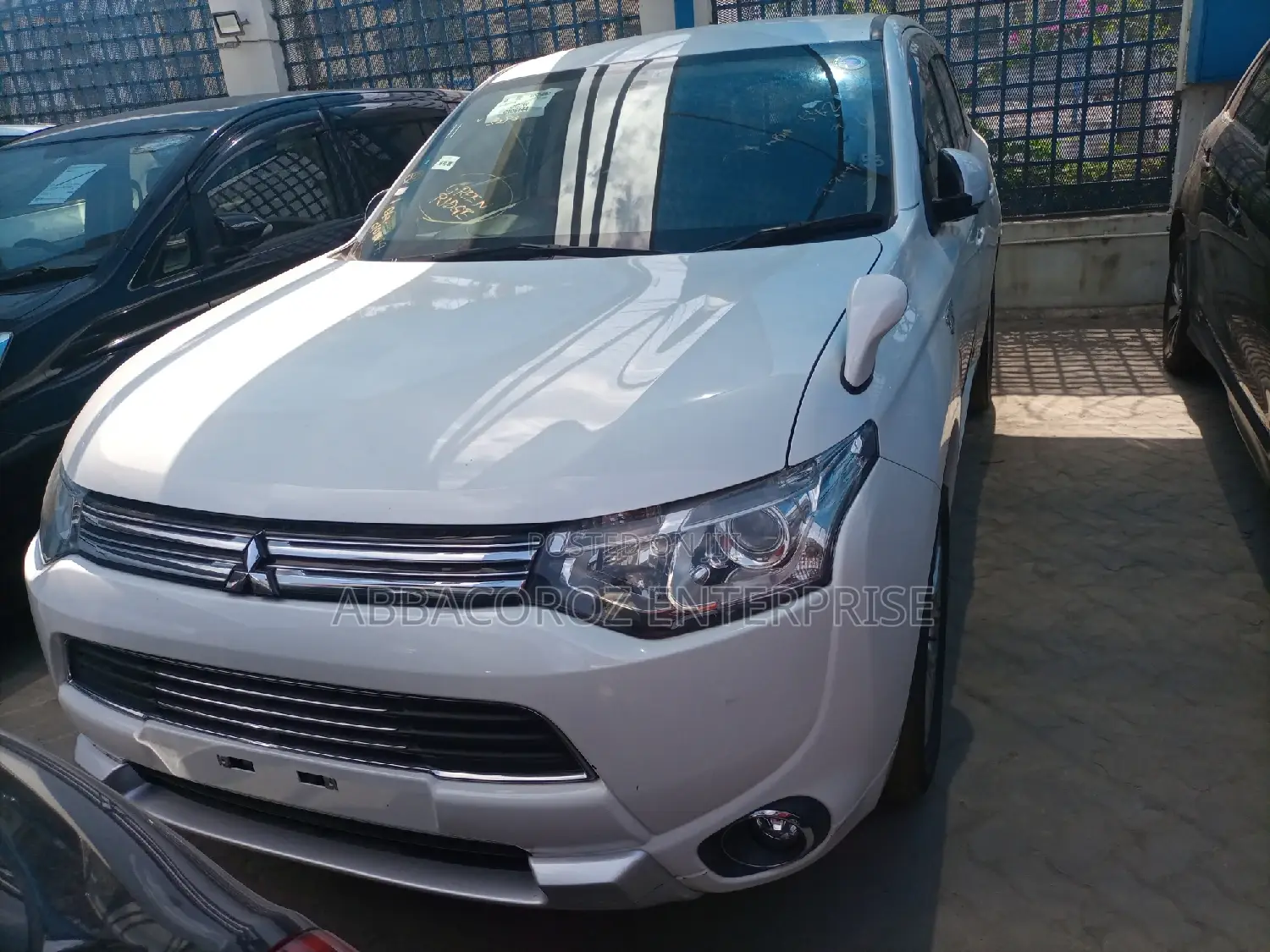 Mitsubishi Outlander 2015 White