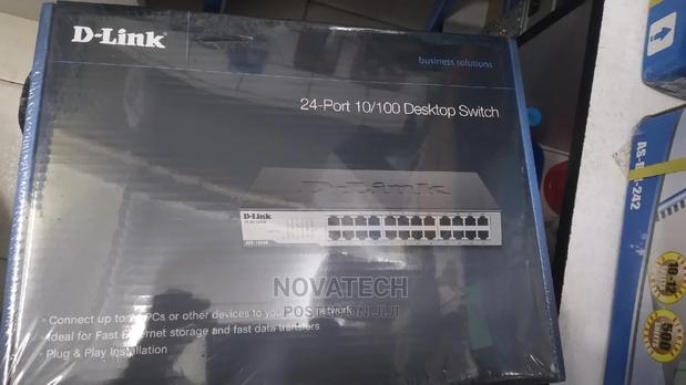 D Link 24 Ports Desktop Switch 10/100mbps - main view