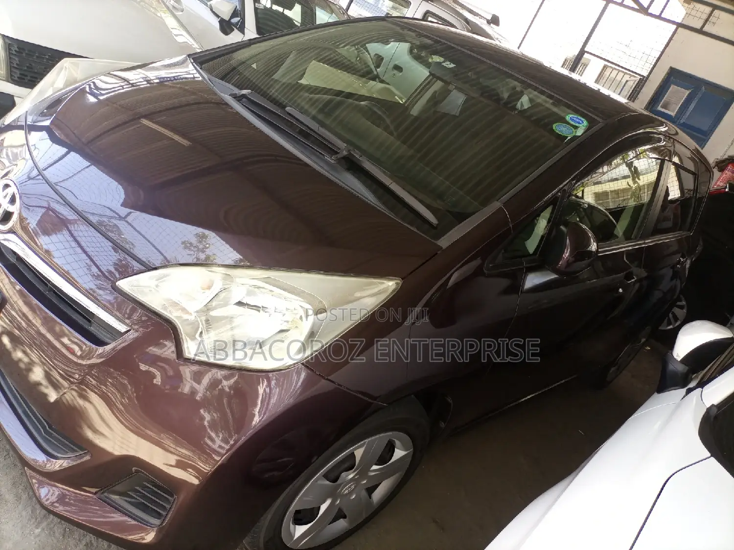Toyota Ractis 2014 Brown