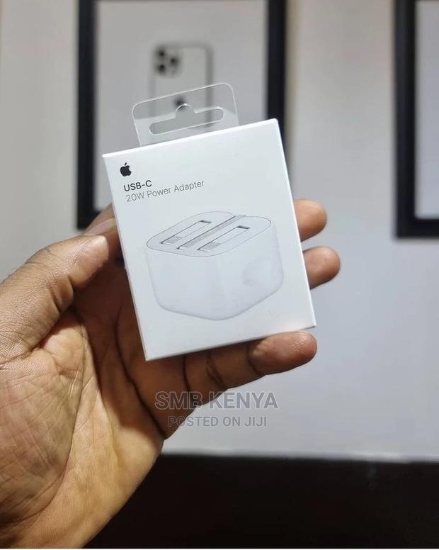 Apple 20W USB C Adapter - main view