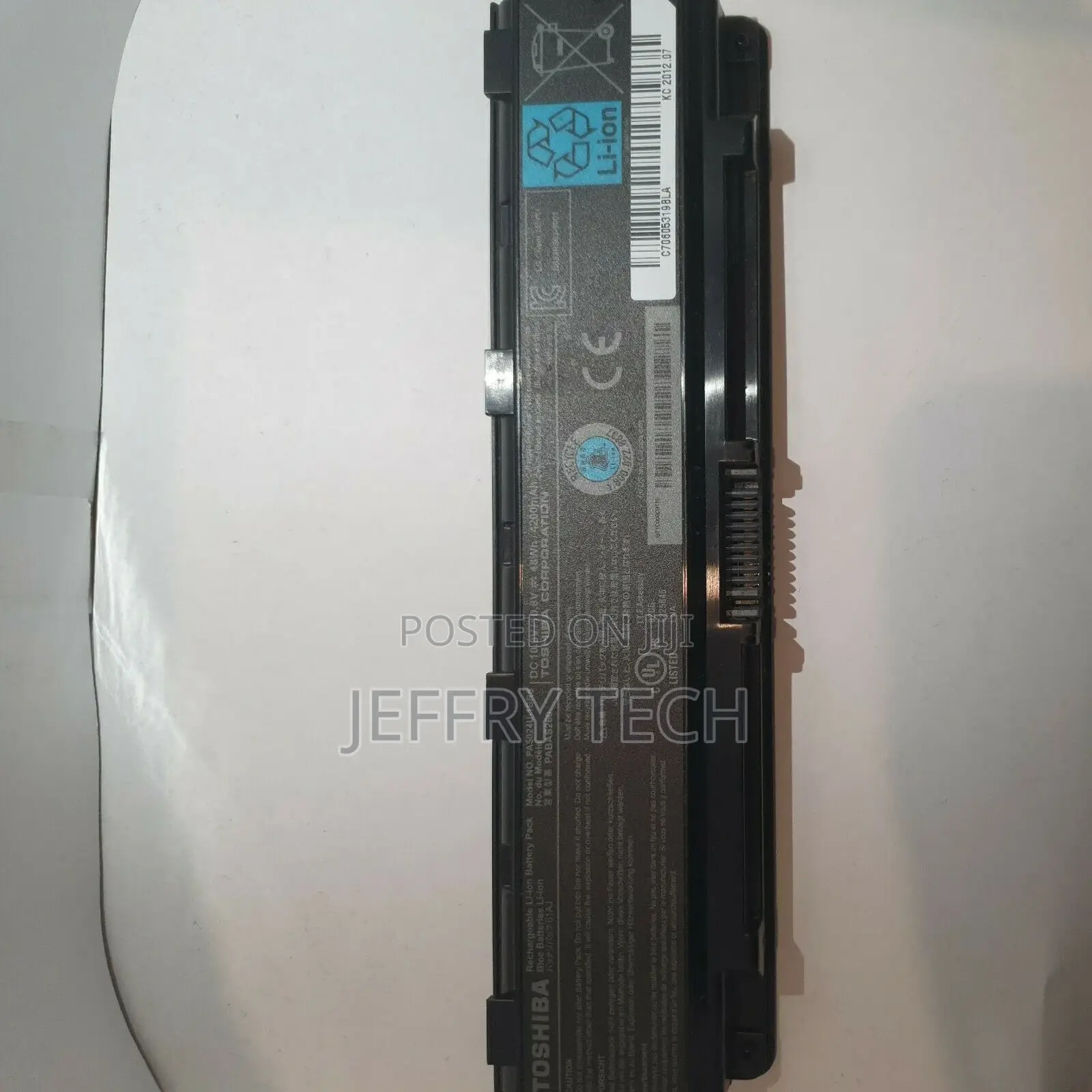 Toshiba Satellite P850 Genuine Laptop Battery 10.8v 4200mah