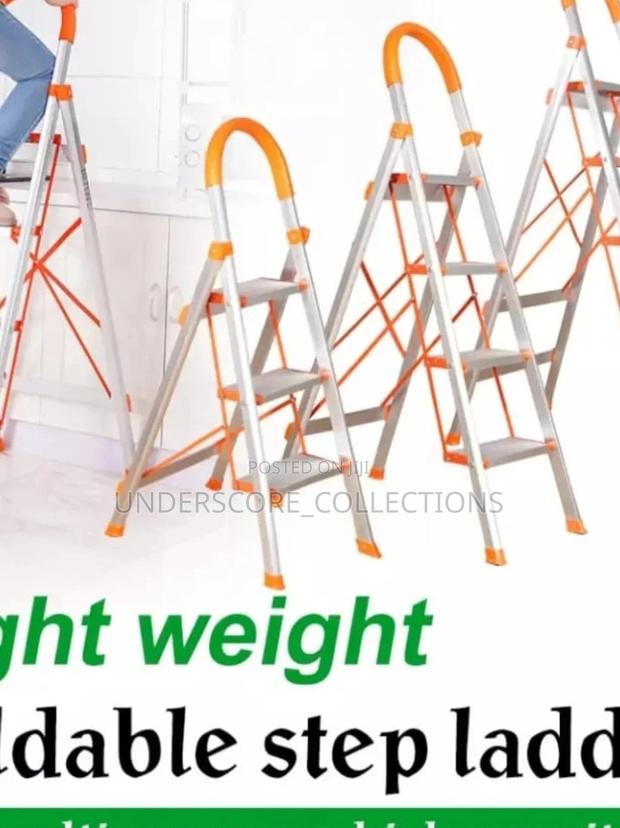 *Standing 4 Step Aluminium Ladder - main view