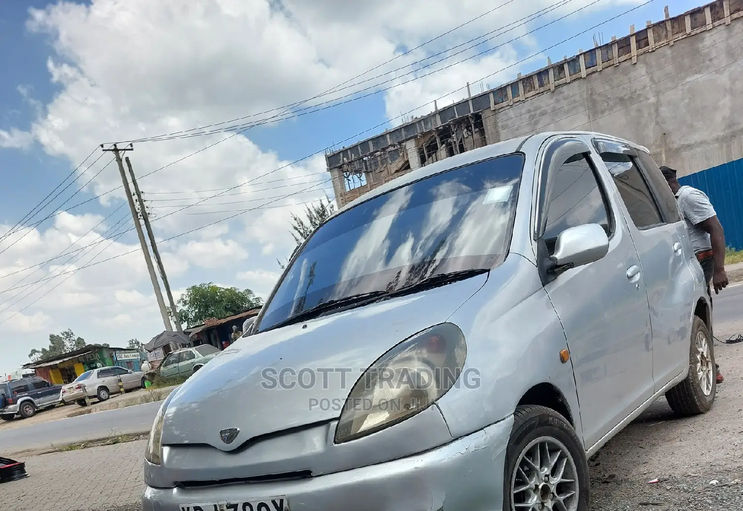 Toyota Funcargo Front Windscreen
