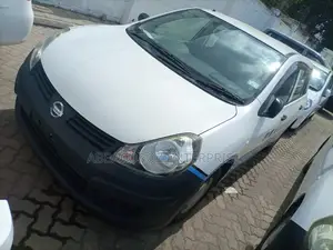 Nissan Advan 2015 White