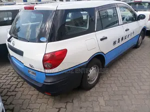 Nissan Advan 2015 White