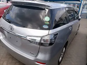 Toyota Wish 2015 Silver