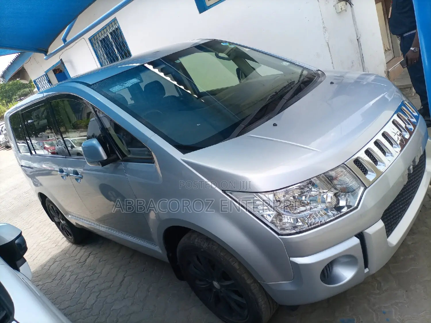 Mitsubishi Delica 2014 Silver