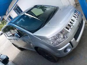 Mitsubishi Delica 2014 Silver