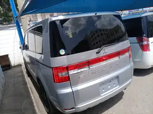 Mitsubishi Delica 2014 Silver