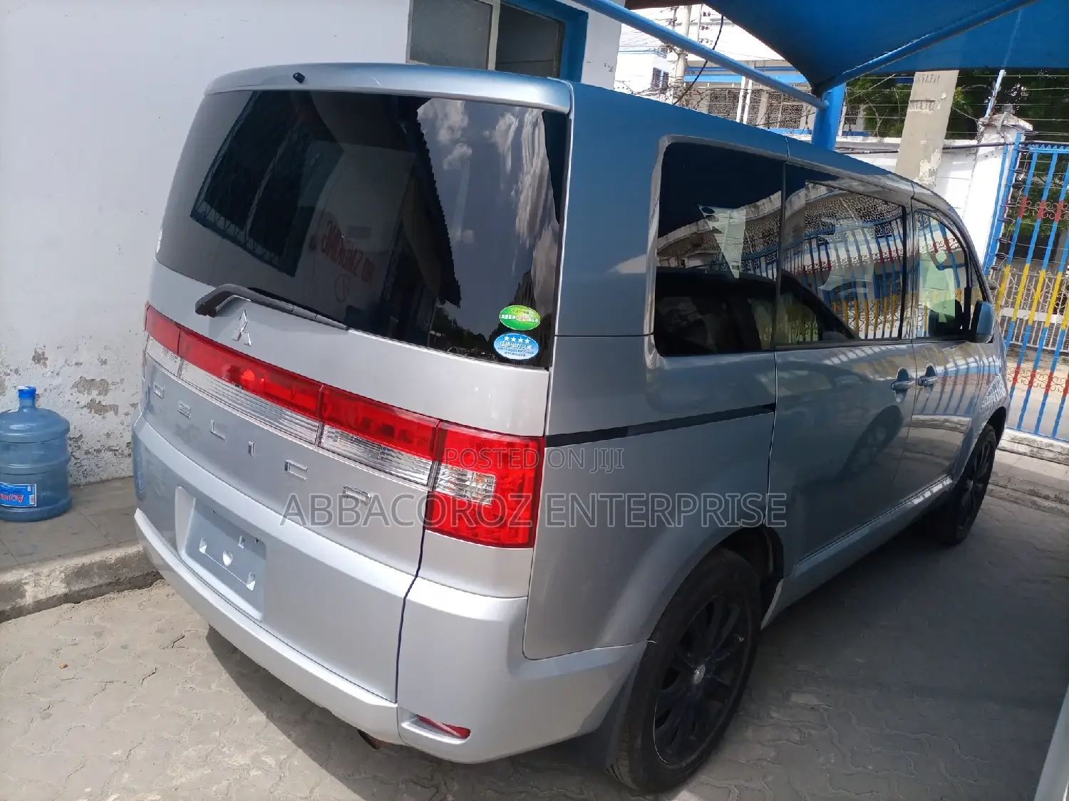 Mitsubishi Delica 2014 Silver