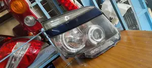 Toyota Voxy 2008 2010 Headlights