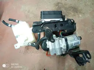 ABS ACTUATOR Module Toyota Lexus Highbrid.
