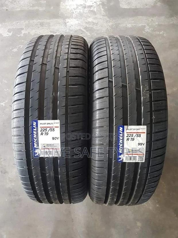 225/55 R19 Michelin Tyre Pilot Sport 4 99v - main view