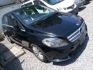 Mercedes-Benz B-Class 2015 Black