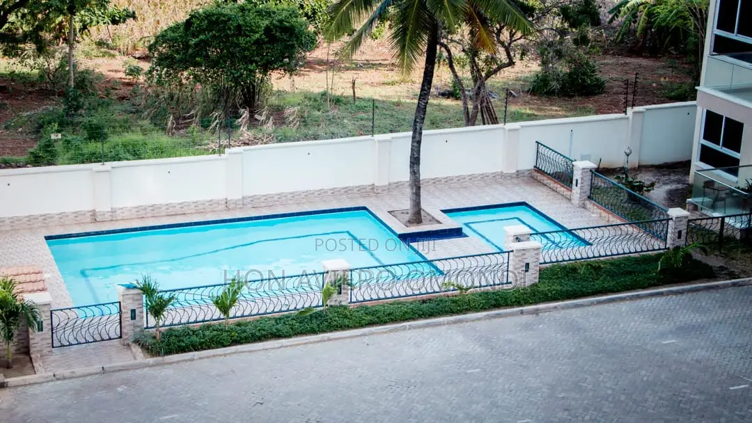 Studio Without Kitchen Nyali With Pool Wifi