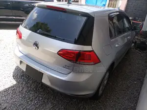 Volkswagen Golf 2014 Silver