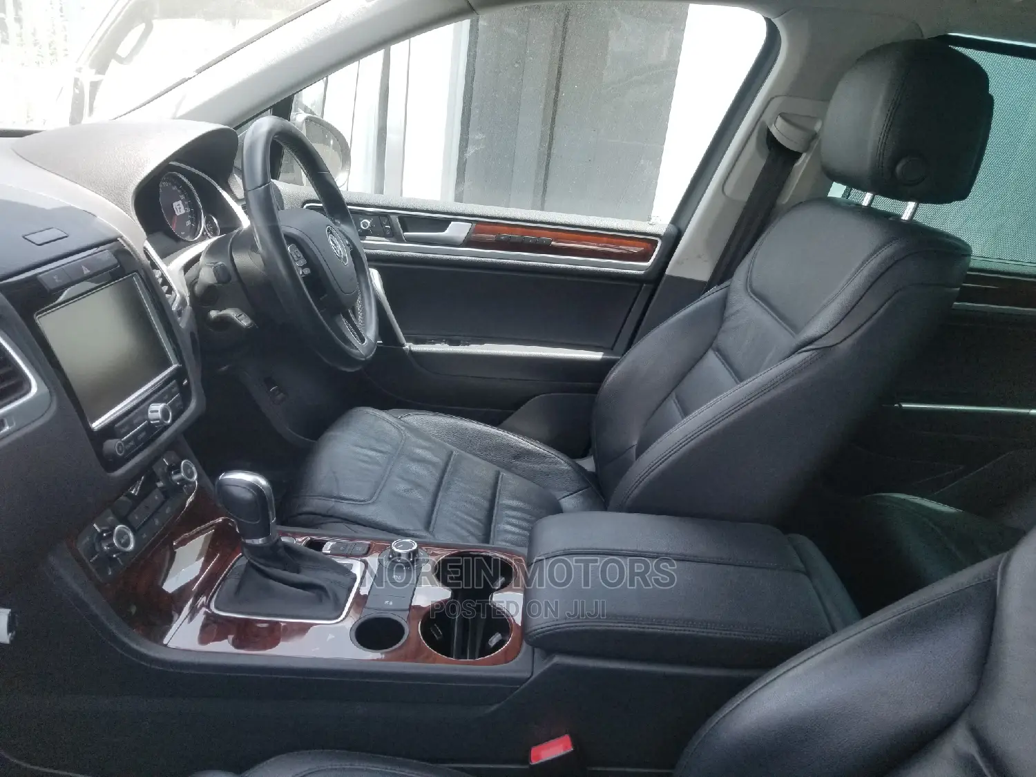 Volkswagen Touareg 2014 Brown