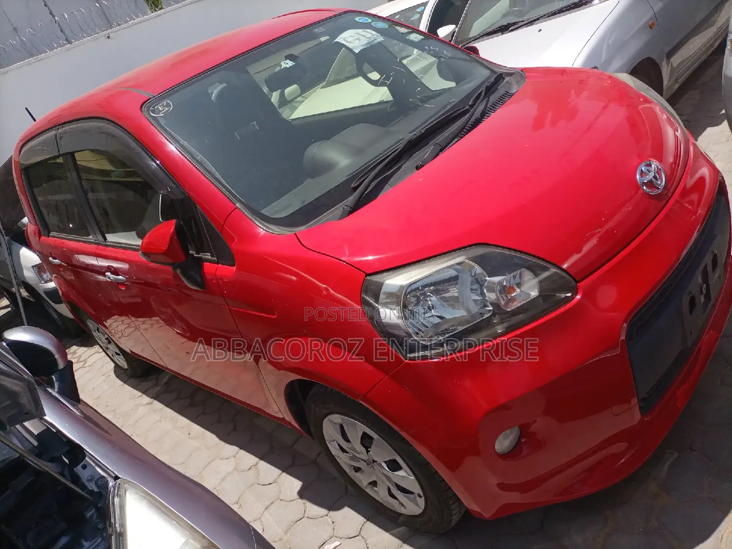 Toyota Porte 2016 Red