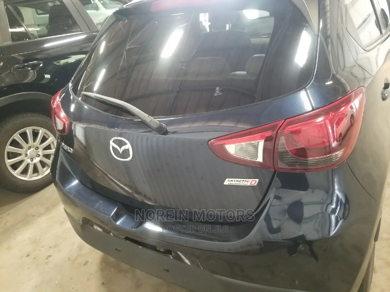 Mazda Demio 2014 Orange