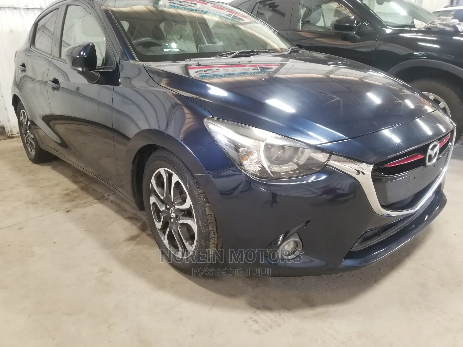 Mazda Demio 2014 Orange