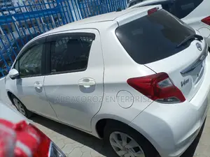 Toyota Vitz 2015 White