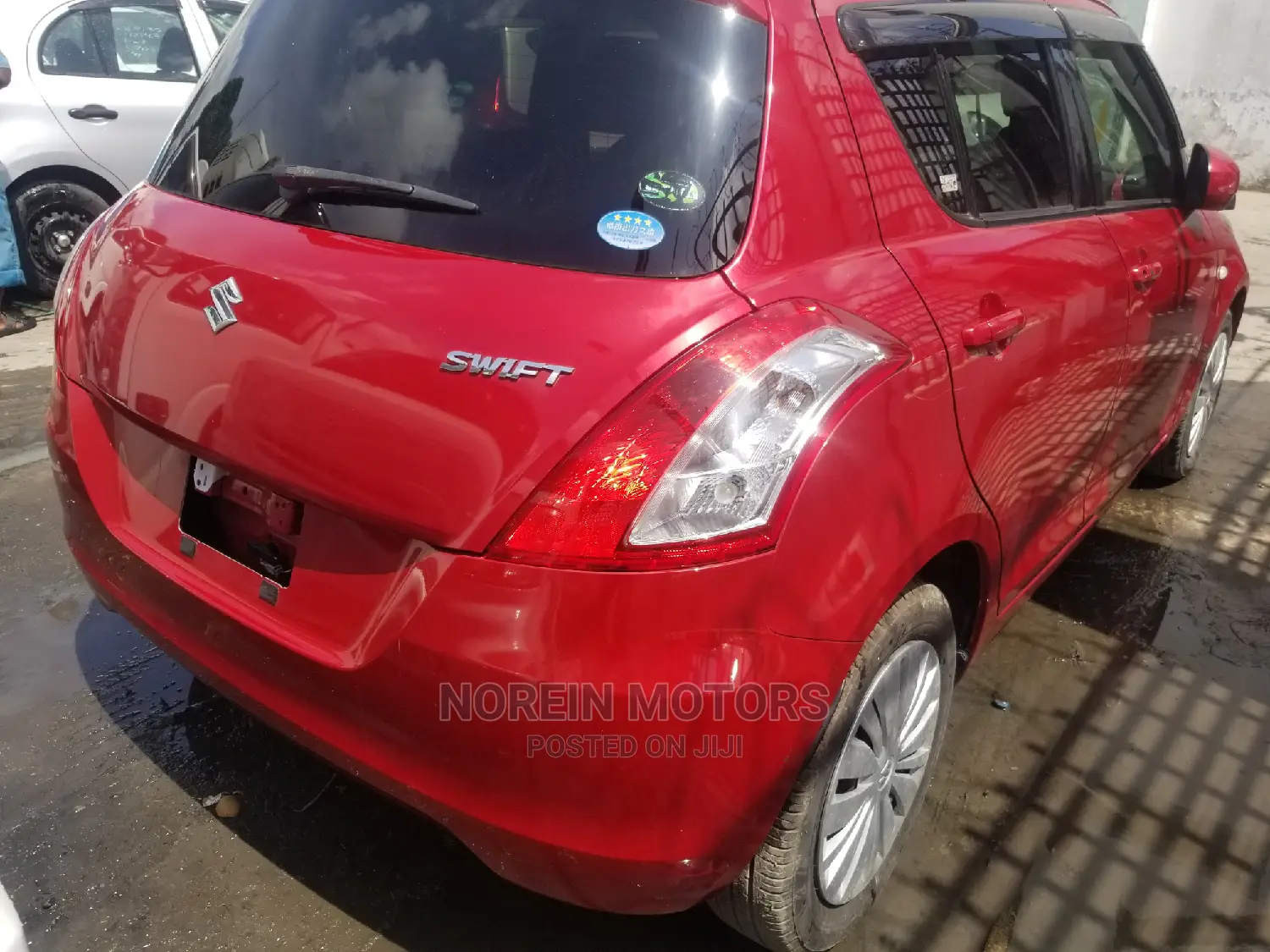 Suzuki Swift 2014 Red
