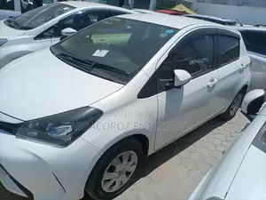 Toyota Vitz 2015 White