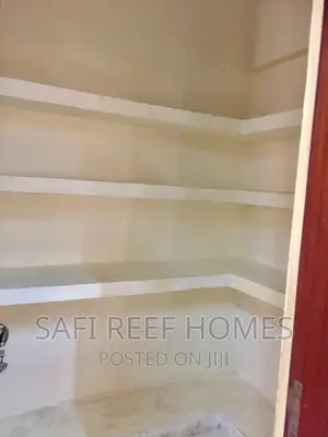 4bdrm Apartment in Kizingo for Rent
