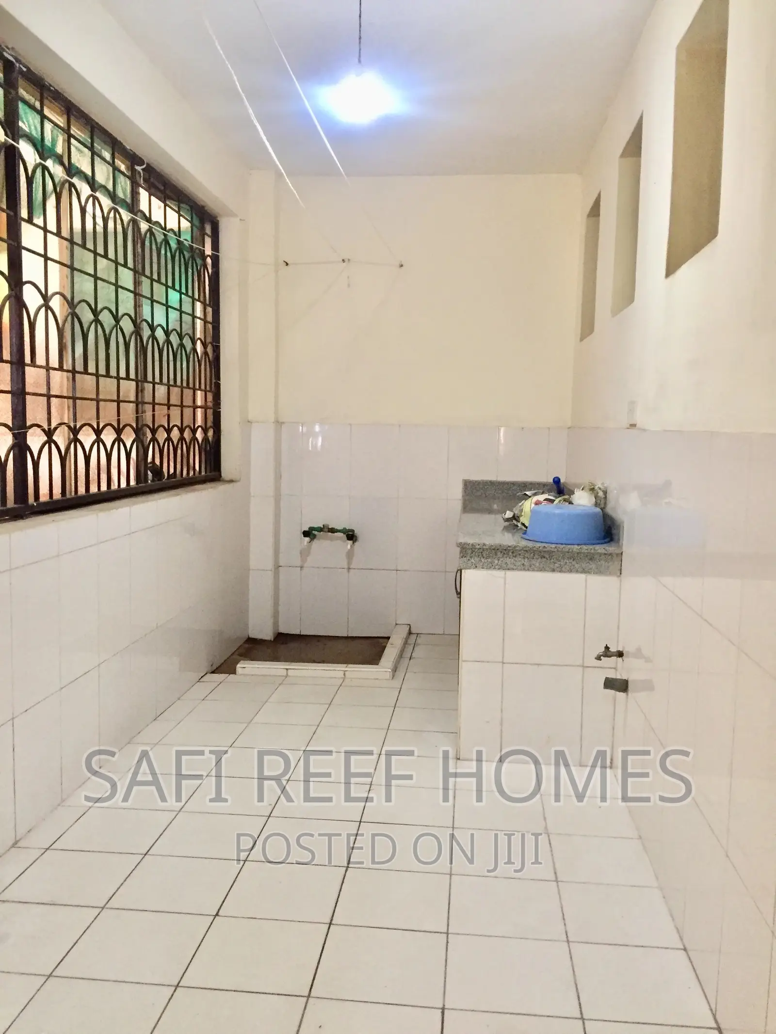 4bdrm Apartment in Kizingo for Rent