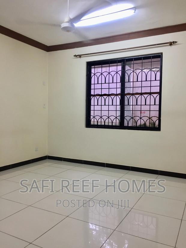 4bdrm Apartment in Kizingo for Rent - thumbnail 12