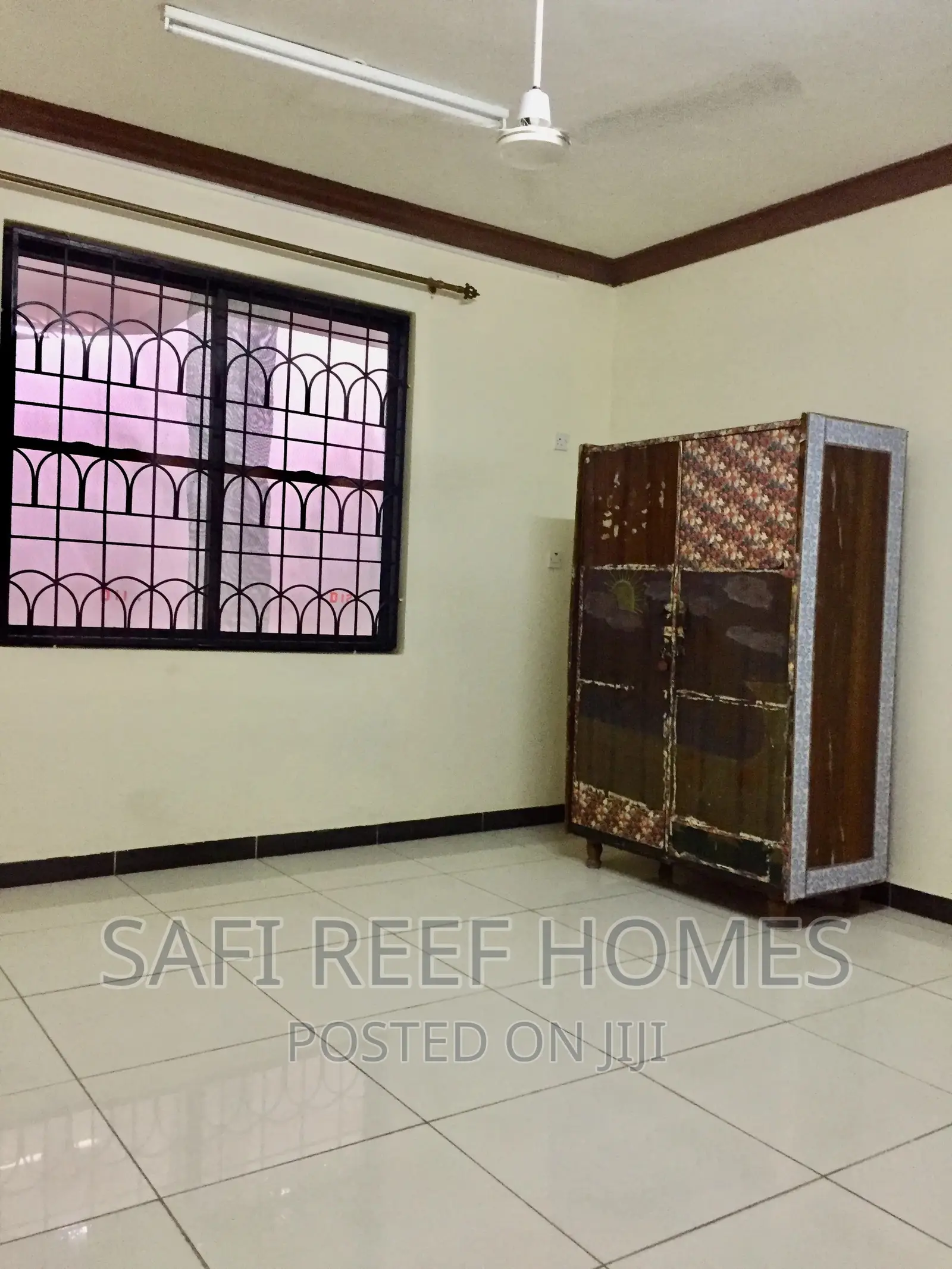 4bdrm Apartment in Kizingo for Rent