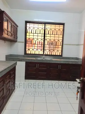 4bdrm Apartment in Kizingo for Rent