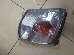 Corner Lamp Hilux 2002 Tacoma.