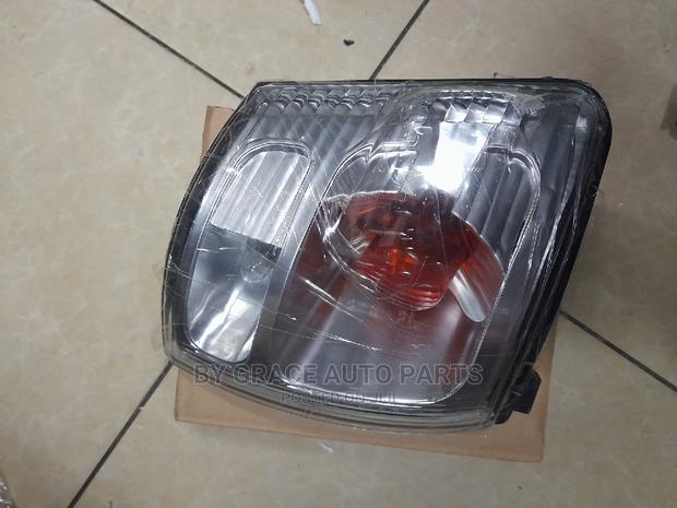 Corner Lamp Hilux 2002 Tacoma. - thumbnail 2